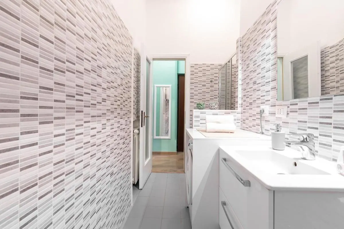 Comfortable Flat Inside Isola And Garibaldi District 밀라노 0*,  이탈리아
