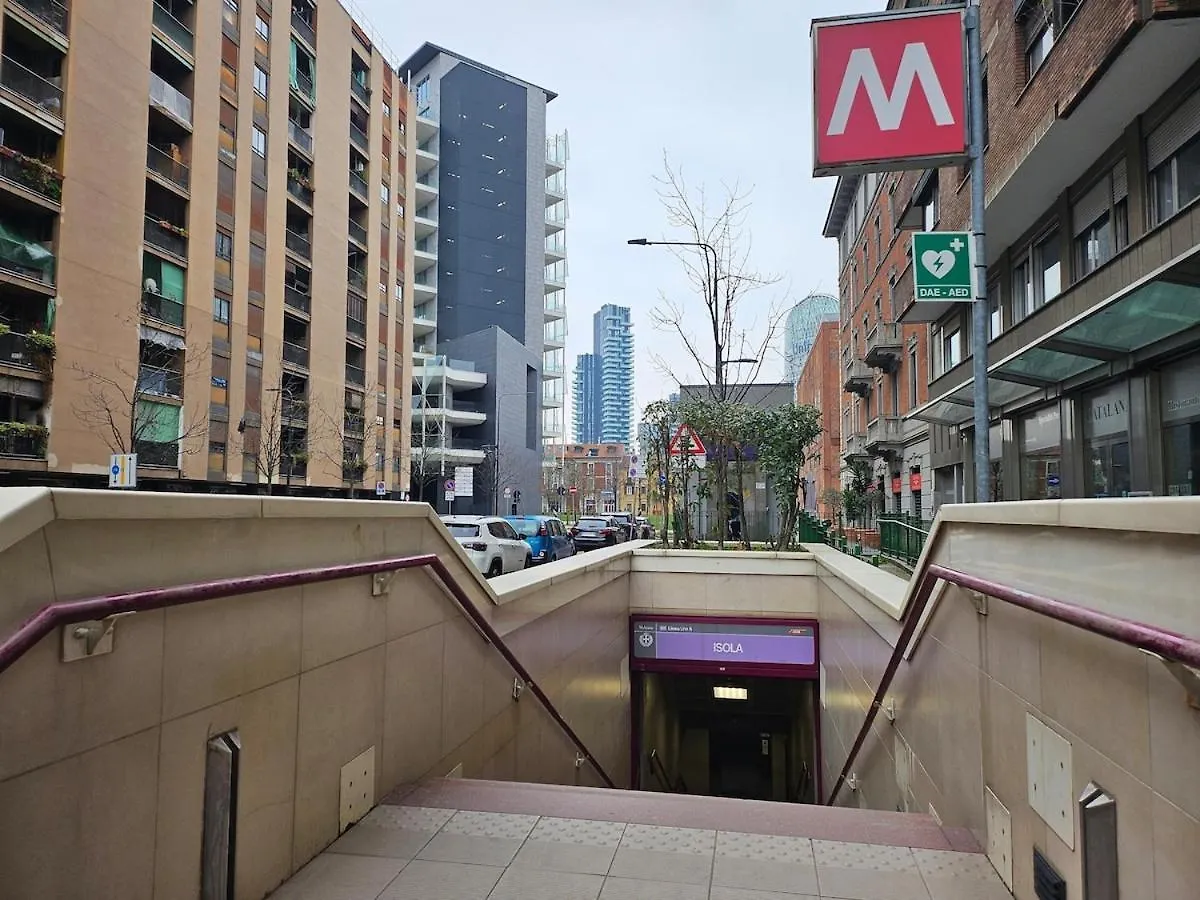 Comfortable Flat Inside Isola And Garibaldi District 밀라노 0*,