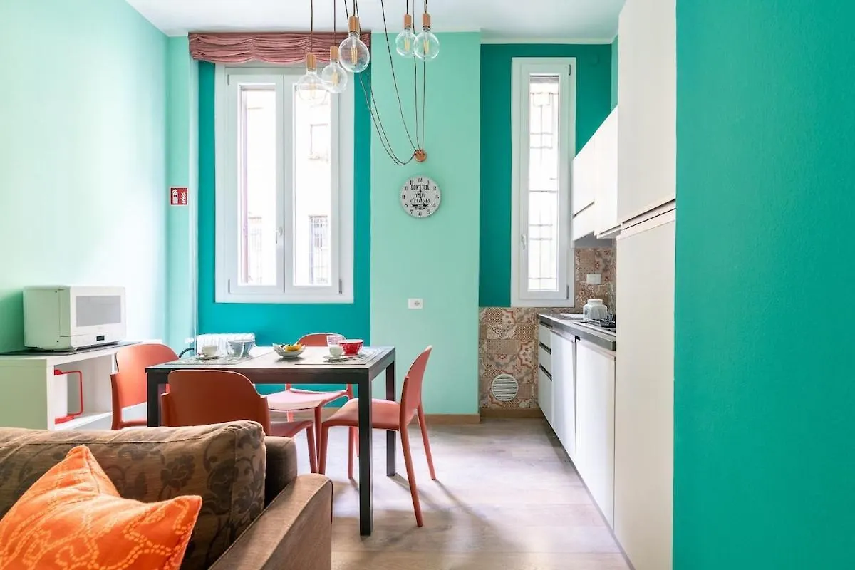 Comfortable Flat Inside Isola And Garibaldi District Milánó